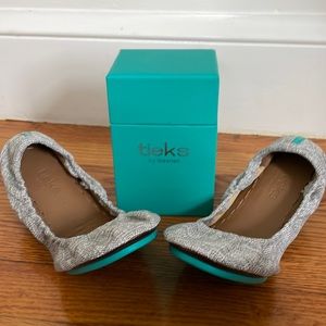 Brand New Greg Tieks Flats